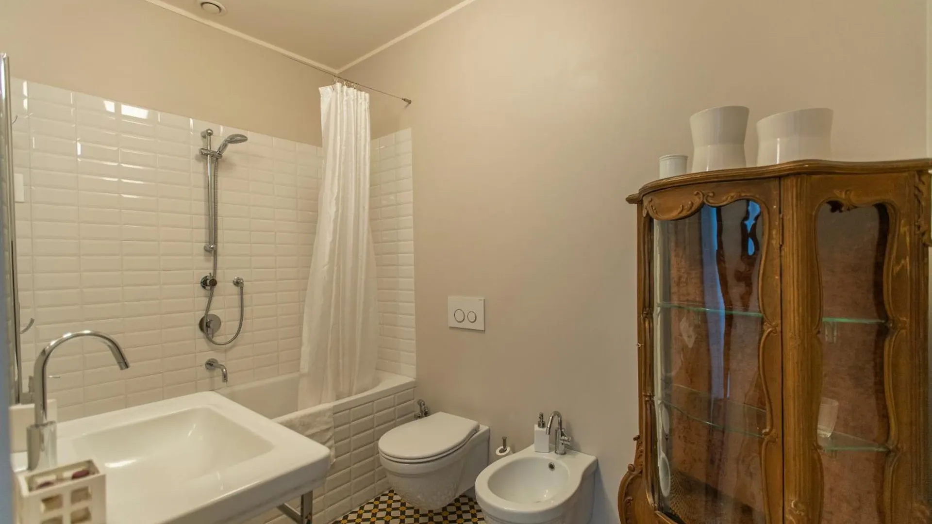 Skyattic - 801 - Citylife - 1 Min Domodossola M5 Mailand Italien